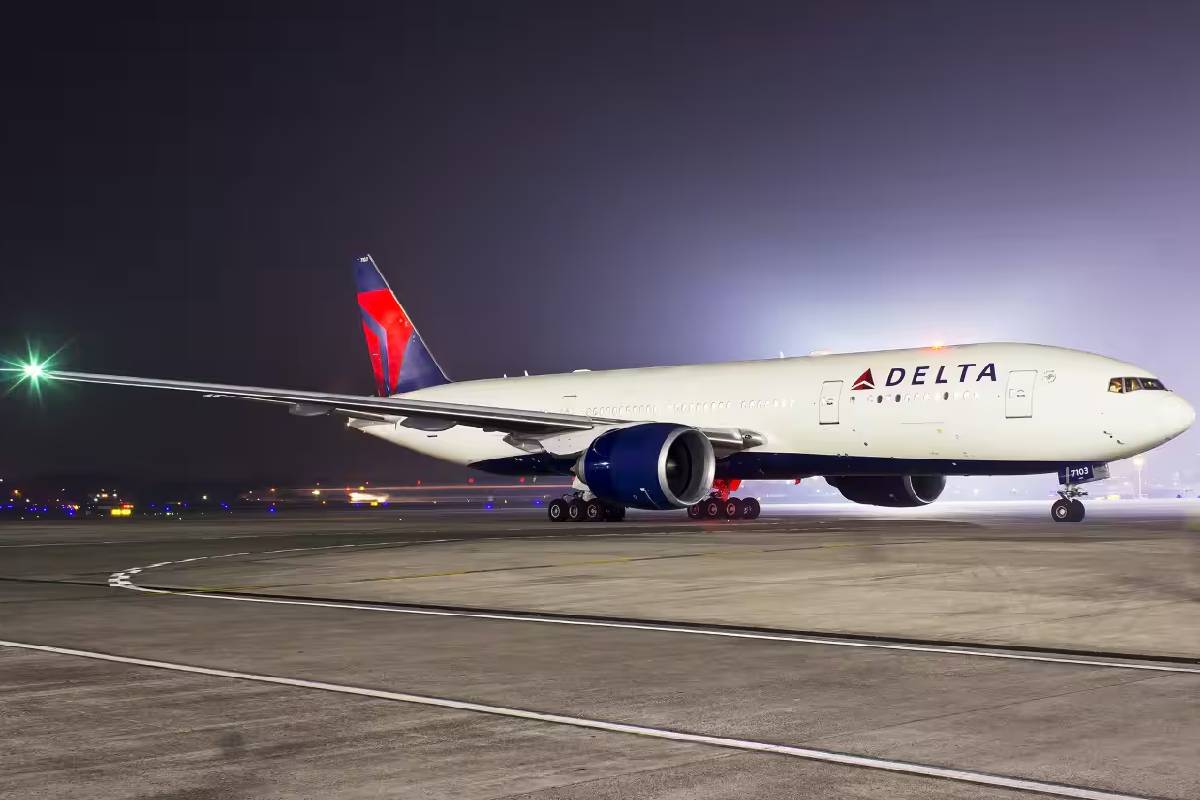 ஈரான் போர்... இந்தியாவிலிருந்து ஐரோப்பா, வட அமெரிக்காவிற்கான நேரடி விமானக் கட்டணங்கள் உச்சம் | War Effect Fares Skyrocket