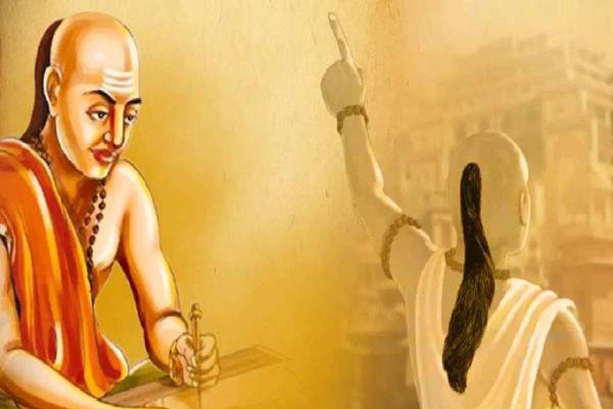 சாணக்கிய நீதி : ஒரு நல்ல குடும்பத் தலைவனிடம் இருக்க வேண்டிய முக்கிய 4 குணங்கள்! உங்களிடம் இருக்கா? | 4 Qualities Every Head Of The Family Should Have