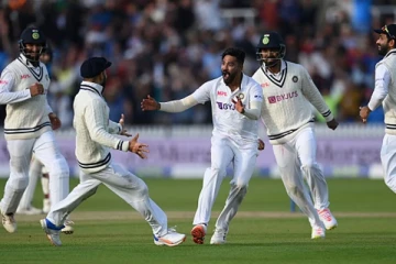 தென்னாப்பிரிக்கா சோலியை முடித்த சிராஜ் : விராட் கோலி கொடுத்த ஐடியா