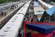 ரயில் நிலையத்தில் சூட்கேஸுக்குள் தலையில்லாத ஆண் சடலம்; அதிரவைத்த சம்பவம்
