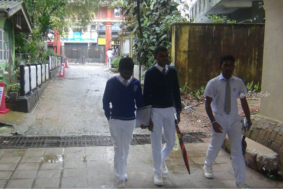 சவாலான காலநிலைக்கு மத்தியில் க.பொ.த உயர்தரப் பரீட்சைக்கு தோற்றிய மலையக மாணவர்கள் | Gce Al Exam In Upcountry சவாலான காலநிலைக்கு மத்தியில் க.பொ.த உயர்தரப் பரீட்சைக்கு தோற்றிய மலையக மாணவர்கள் | Gce Al Exam In Upcountry
