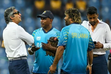 இலங்கை கிரிக்கெட் அணியின் புதிய பயிற்சியாளர்: வெளிநாட்டு நிபுணர்களை நாடும் SLC