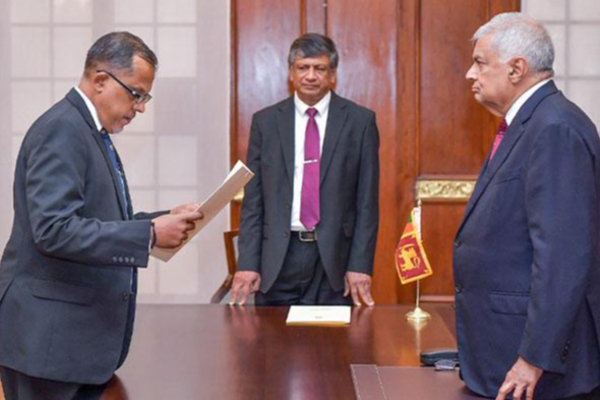 சட்டமா அதிபர் சர்ச்சை: அரசாங்கத்தின் உறுதியான நிலைப்பாடு! | Government Ready To Working With Attorney General சட்டமா அதிபர் சர்ச்சை: அரசாங்கத்தின் உறுதியான நிலைப்பாடு! | Government Ready To Working With Attorney General