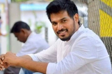 தன் காதல் மனைவியுடன் ரக்ஷன்...இணையத்தில் செம்ம வைரல்