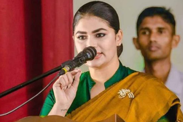 உண்ண உணவின்றி தவிக்கும் மக்கள் - இங்கிலாந்து செல்லும் ரணில் -ஹிருணிகா விமர்சனம் | People Are In Torment Ranil Goes To Uk