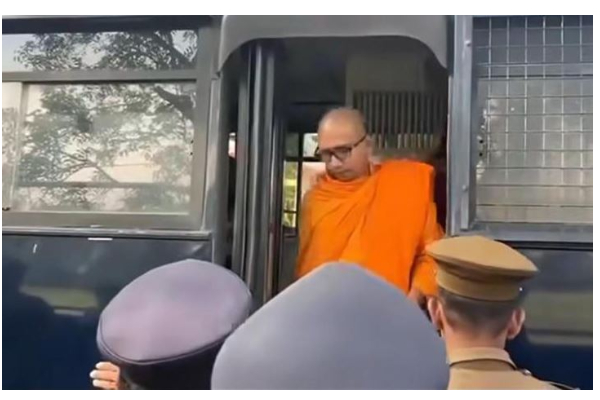 திருகோணமலை புத்தர் சிலை விவகாரம்: மகாநாயக்க தேரரின் கருத்தால் ஏற்பட்டுள்ள பதற்றம்.. | Trincomalee Buddha Statue Issue