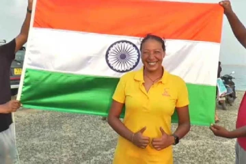 தனுஷ்கோடி- தலைமன்னாரை  நீந்தி மற்றுமொரு இந்திய பெண் சாதனை
