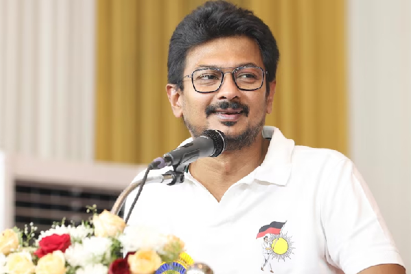 அறிவு இருக்கிறவன் அறிவு திருவிழா நடத்துறான் - விஜய்யை அட்டாக் செய்த உதயநிதி! | Udhayanidhi Stalin Slams About Sense Tvk Vijay அறிவு இருக்கிறவன் அறிவு திருவிழா நடத்துறான் - விஜய்யை அட்டாக் செய்த உதயநிதி! | Udhayanidhi Stalin Slams About Sense Tvk Vijay