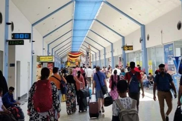 வெளிநாடு செல்லும் இலங்கையர்களுக்கு கட்டாயமாகும் நடைமுறை: செய்திகளின் தொகுப்பு