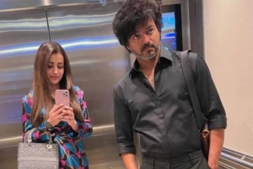 என்ன சிம்ரன் இதெல்லாம்!! திரிஷாவை வைத்து கலாய்க்கும் நெட்டிசன்கள்..