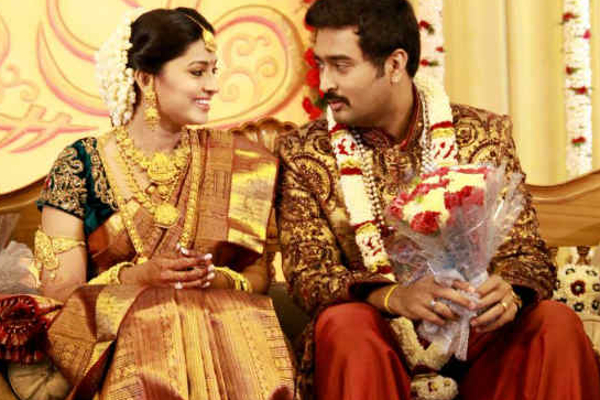 10 வருட திருமண வாழ்க்கையில் விவாகரத்து.. நடிகை சினேகா எடுத்த போட்டோஷூட் | Sneha Stpp Divorce Rumour From Photoshoot Viya