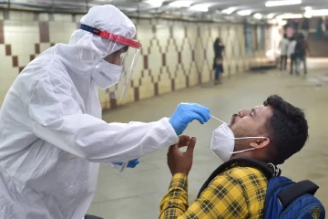 இந்தியாவில் வேகமெடுக்கும் கொரோனா ஒரே நாளில் 33 பேர் உயிரிழப்பு..!