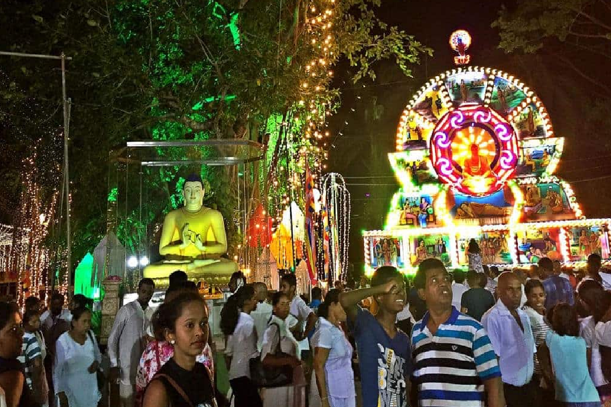 வெசாக் விடுமுறையில் பயணம் செய்வோருக்கு முக்கிய தகவல் ; அவதானம் மக்களே | Notice For Travellers During Vesak Holidays