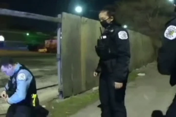 அமெரிக்காவில் 13 வயது சிறுவன் சுட்டுக் கொலை; சர்ச்சையை கிளப்பிய  காணொளி