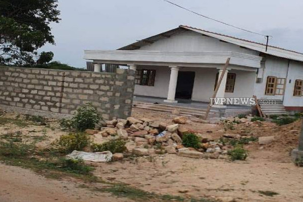 தமிழர் பகுதியில் வீடு என்ற பெயரில் கட்டப்பட்டும் தேவாலயம்: சட்டத்தை ஏமாற்றும் சபைகள் | Church In Name Of Home Churches Defrauding Law