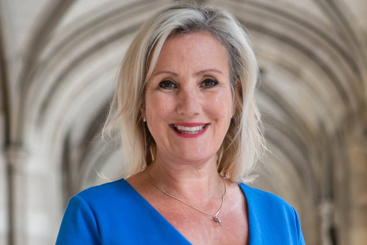 30 மணி நேரம் கடலில்... 60 புலம்பெயர்வோரை மீட்ட பிரித்தானியா | 60 Migrants Taken To Dover After 30 Hours At Sea 30 மணி நேரம் கடலில்... 60 புலம்பெயர்வோரை மீட்ட பிரித்தானியா | 60 Migrants Taken To Dover After 30 Hours At Sea