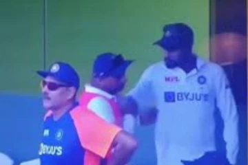 குல்தீப் யாதவின் கழுத்தை கோபமாக பிடித்த சிராஜ்: வைரலாகும் வீடியோ காட்சிகள்- நடந்தது என்ன?