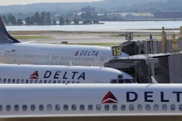 அதிகரிக்கும் பதட்டம்... இஸ்ரேலுக்கான விமான சேவைகளை ரத்து செய்யும் நிறுவனங்கள்