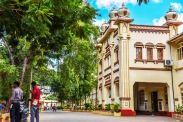 யாழ்.பல்கலையின் நிதியாளருக்கு எதிராக முறைப்பாடு