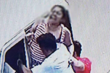 සැමියා බිරුද පැහැරගත් හතරබීරි කතාව. (PHOTOS)