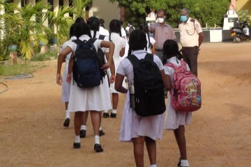 பாடசாலை விடுமுறையில் ஏற்பட்ட திடீர் மாற்றம்!.. சற்று முன்னர் வெளிவந்த புதிய அறிவிப்பு