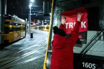 ஜேர்மனியில் நாடு முழுவதும் போக்குவரத்து ஊழியர்கள் வேலைநிறுத்தம்...