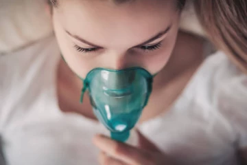 100% ක් සංතෘප්ත ඔක්සිජන් පමණක් එකදිගට ආශ්වාස කළොත් මොකද වෙන්නේ?