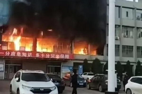 சீனாவில் 19 பேர் தீயில் கருகி உயிரிழப்பு | 19 Killed In Fire In China