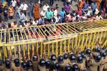 திவாலான இலங்கையில் ஆட்சி கலையுமா...! (video)