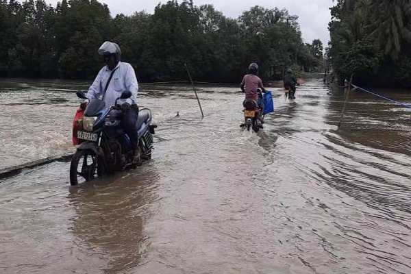 திருகோணமலையில் திடீரென காணாமல்போன பாலம்! | Bridge Disappeared In Trincomalee Heavy Rain