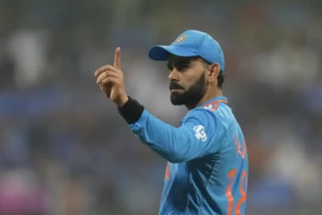 புகழும் அதிகாரமும் விராட்டை மாற்றிவிட்டது - நாங்கள் பேசுவதையே நிறுத்திவிட்டோம்!! முன்னாள் இந்திய வீரர் வருத்தம்