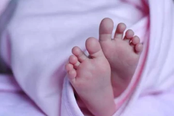 கிணற்றில் தவறி விழுந்த ஐந்து வயது சிறுமிக்கு நேர்ந்த துயரம்