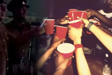 மதுபான விருந்து செய்த பாடசாலை மாணவர்கள் - பொலிஸார் வெளியிட்ட தகவல்