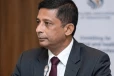 සුළු මොහොතකට පෙර සුරේෂ් සලේ කොළඹ ජාතික රෝහලට ඇතුළත් කරයි