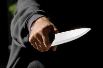 கணவன் மனைவிக்கிடையே ஏற்பட்ட மோதலை தடுக்க சென்ற உறவினர்களுக்கு நிகழ்ந்த விபரீதம்!