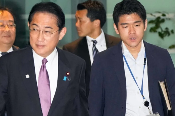 japan-prime-minister-son-resigned japan-prime-minister-son-resigned