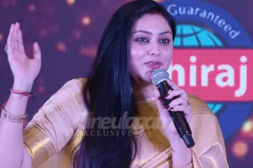 தயாரிப்பாளர்கள் ஏமாத்திட்டாங்க.. அந்த படங்கள் பண்ணியிருக்க கூடாது: நமீதா