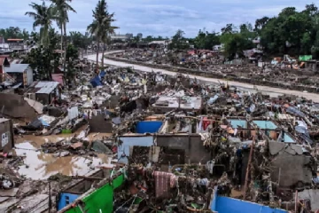 ராட்சத புயலால் 114 பேர் உயிரிழப்பு - 127 பேரை காணவில்லை!