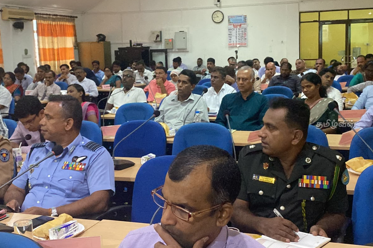 எல் நினோ தாக்கத்தால் முற்றாக பாதிக்கப்பட்ட தமிழர் பகுதி - குடிநீர் தொடர்பில் விடுக்கப்பட்ட கோரிக்கை | Batticaloa Completely Affected By El Nino Impact எல் நினோ தாக்கத்தால் முற்றாக பாதிக்கப்பட்ட தமிழர் பகுதி - குடிநீர் தொடர்பில் விடுக்கப்பட்ட கோரிக்கை | Batticaloa Completely Affected By El Nino Impact