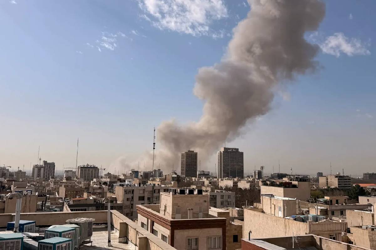 பொருளாதார மையங்கள் மீது தாக்குதல் நடத்துவோம் ; ஈரானின் கடும் எச்சரிக்கை | Iran Warns Of Attacks On Economic Centers பொருளாதார மையங்கள் மீது தாக்குதல் நடத்துவோம் ; ஈரானின் கடும் எச்சரிக்கை | Iran Warns Of Attacks On Economic Centers