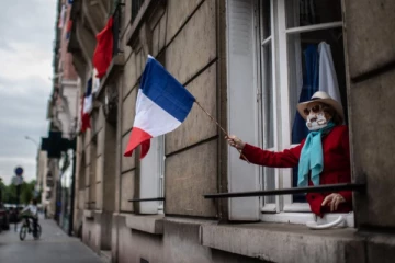 ஒரே நாளில் 222 பேர் பலி; பிரான்ஸை விடாது துரத்தும் கொரோனா