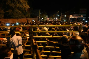 போராட்டத்தில் ஈடுபடுவோர் எதிர்காலத்திலும் கைது செய்யப்படுவர்!  பொலிஸார் விசேட அறிவிப்பு