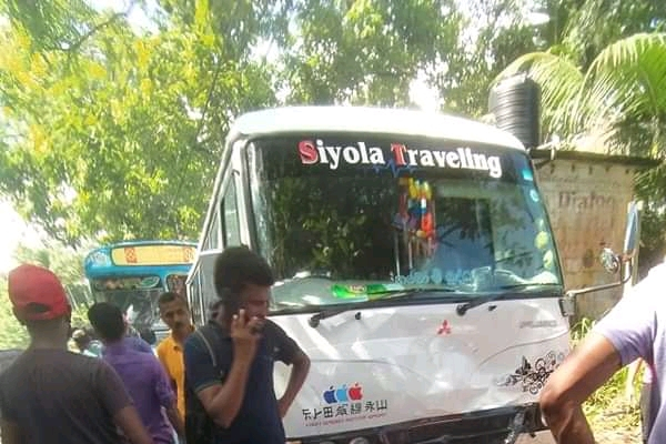 கொழும்பு பிரதான வீதியில் கோர விபத்து; 20 பேரின் நிலை!(Photos) | The Tragic Accident That Happened This Morning