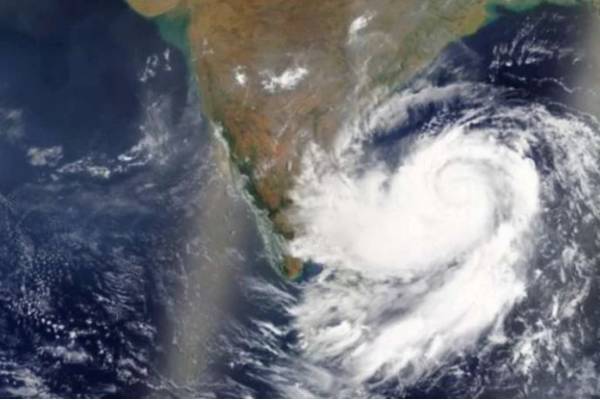 இலங்கைக்கு தென் கிழக்கே மீண்டும் உருவாகும் காற்றுச்சுழற்சி! எதிர்வரும் நாட்களில் வானிலையில் மாற்றம் | Srialnka Weather Report Next 2 Days