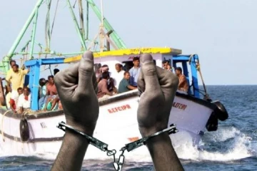 இரணைதீவுக்கு அண்மித்த கடற்பரப்பில் இரண்டு இந்திய கடற்றொழிலாளர்கள் கைது