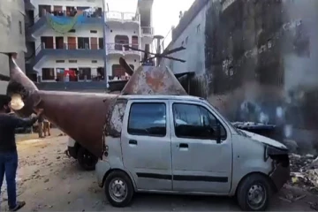 காரை ஹெலிகாப்டராக மாற்றிய நபர் - பறிமுதல் செய்த போலீசார்!