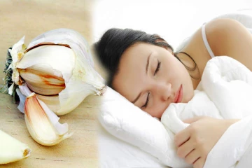 பூண்டை தலையைணைக்கு அடியில் வைத்து  தூங்குவதனால் என்ன நன்மைகள் கிடைக்கும் தெரியுமா?