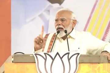 பெண்களை இழிவுப்படுத்துவதில் ...வேலூரில் ஜெயலலிதாவை சுட்டிக்காட்டி ஆவேசமான பிரதமர் மோடி