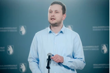 எங்களின் முடிவுகளை நாங்களே எடுக்கிக்கின்றோம் – கிரீன்லாந்து பிரதமர்