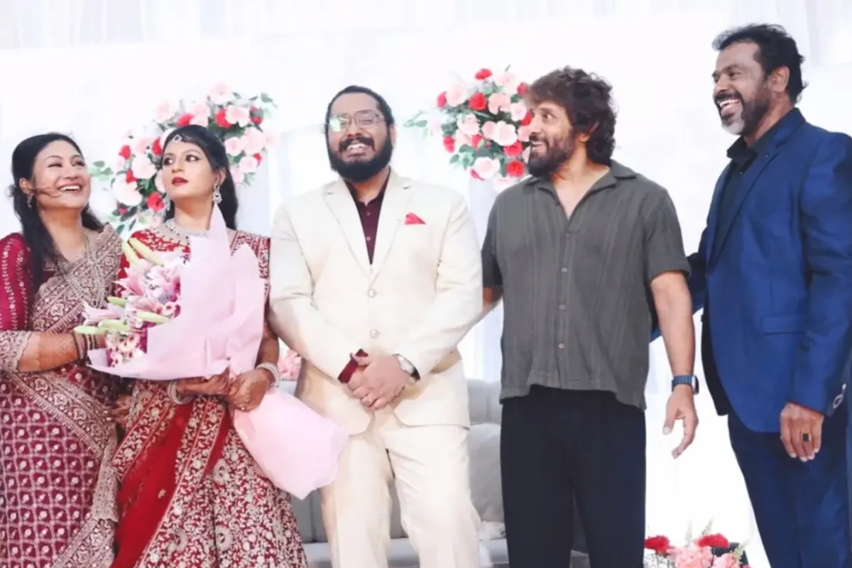 அய்யனார் துணை சீரியல் நடிகரின் மகன் திருமணம்! கலந்துகொண்ட நடிகர் விக்ரம் | Ayyanar Thunai Serial Actor Son Marriage